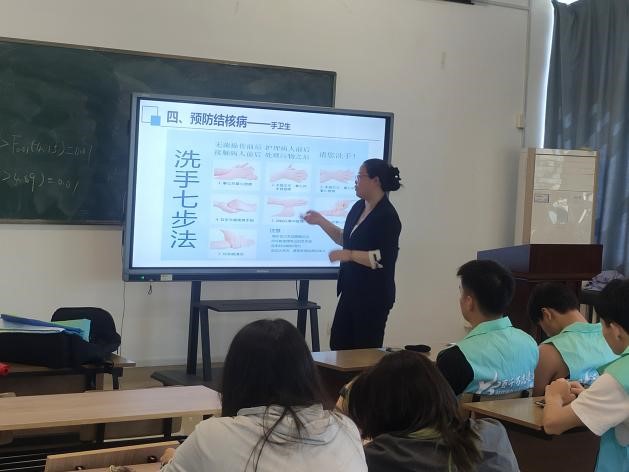 1716965773445234.jpg 肺结核3.jpg