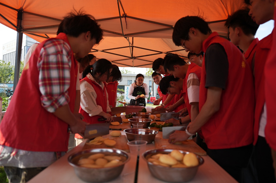 1748395075199456.png image.png