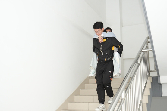 1716945512324579.png 1716945512324579.png